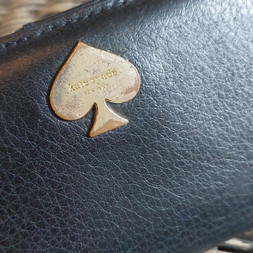 Kate Spade Leather Wallet *Final Price* - Picture 2 of 16